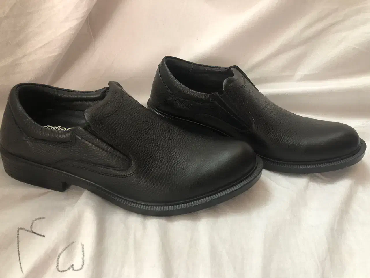 کفش سایز ۴۴ و۴۵ تمام چرم درجه یک نو مردانه|کیف، کفش، کمربند|خرم‌آباد, |دیوار