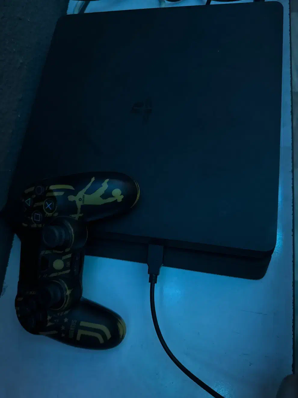 Ps4 slim و ps4 fat|کنسول، بازی ویدئویی و آنلاین|رشت, نظری|دیوار