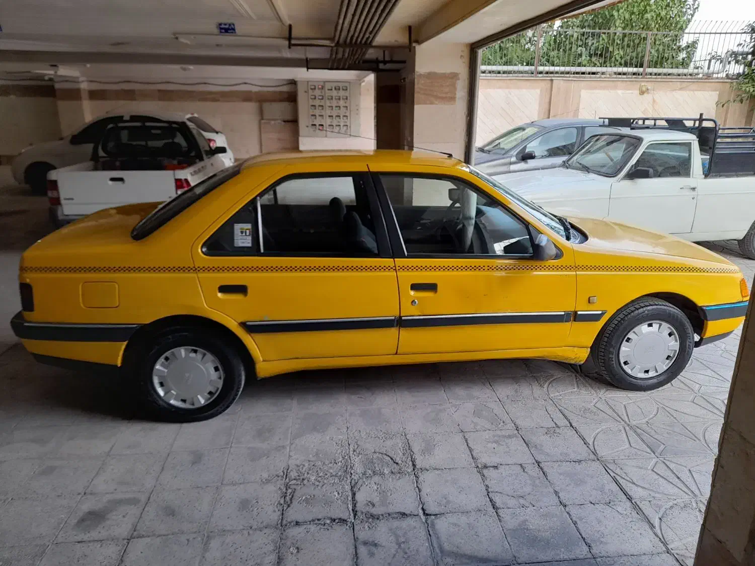 پژو ۴۰۵ تاکسی|خودرو سواری و وانت|فردیس, شهرک راه آهن|دیوار