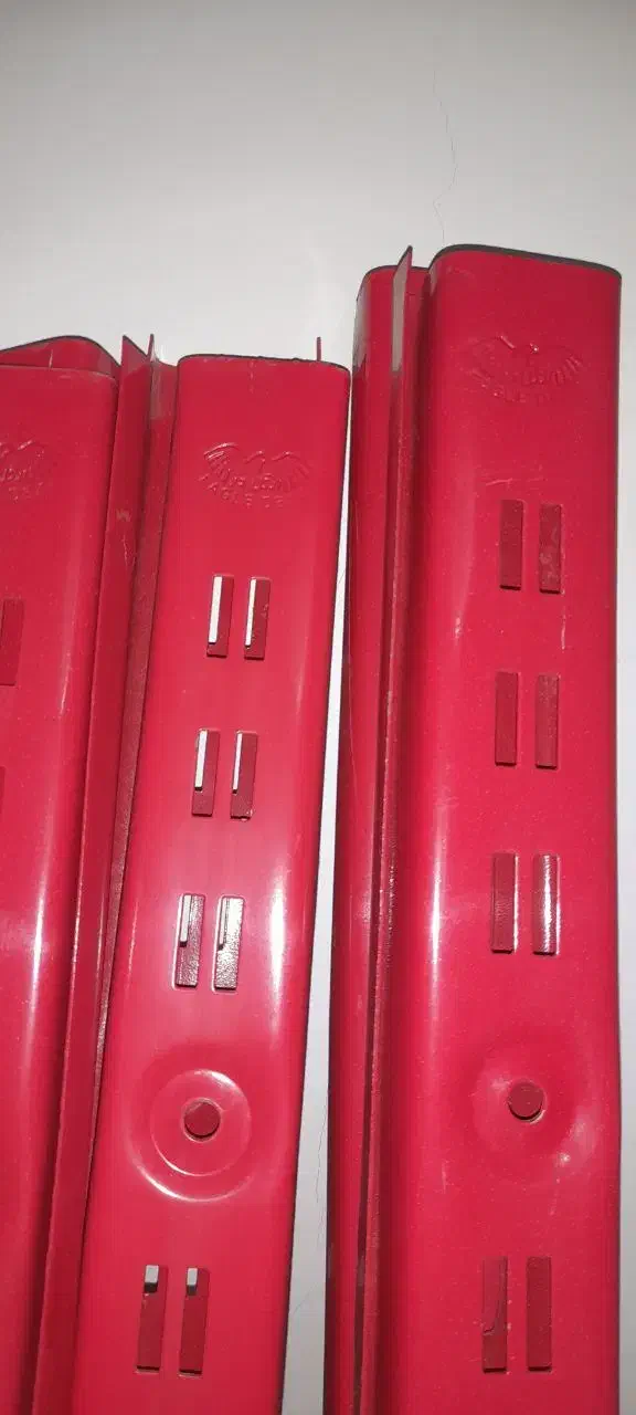 قفسه فلزی ورق ضخیم تمیز و سالم|کتابخانه، شلف، قفسههای دیواری|قم, دروازه چوبی|دیوار