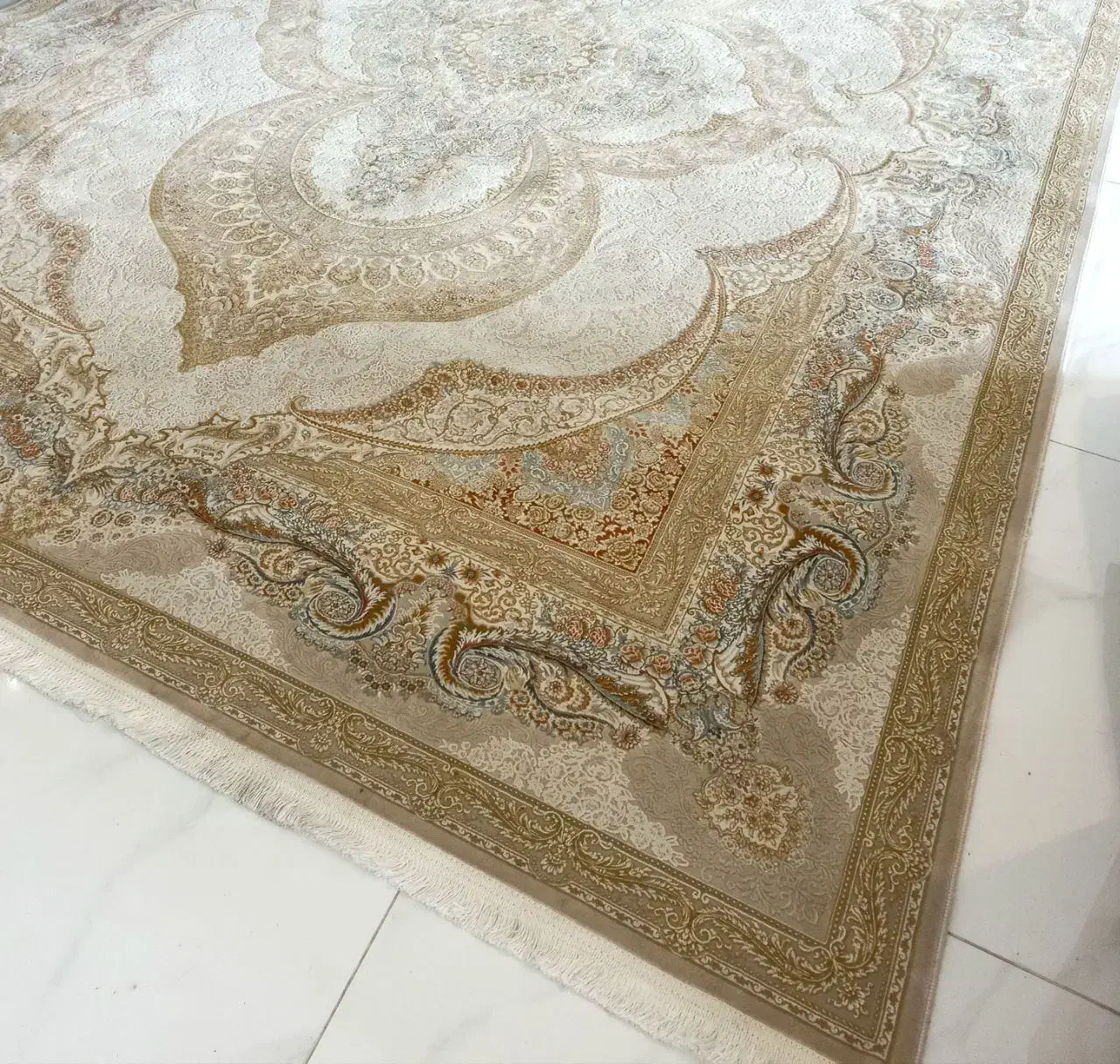 فرش ۹ متری تمام برجسته در حد نو|فرش|کیش, |دیوار