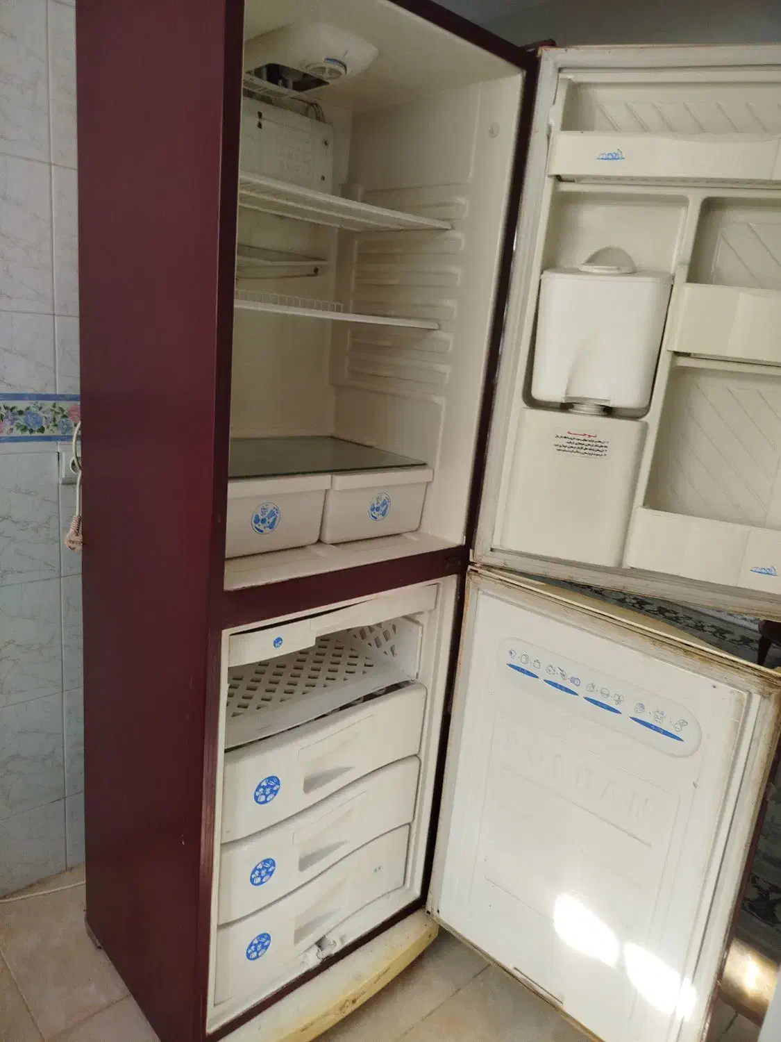 یخچال و فریزر سالم  کارکرده|یخچال و فریزر|سیاهکل, |دیوار