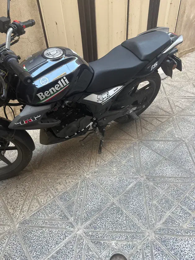 بنلی ۱۵۰ در حد|موتورسیکلت|بروجرد, |دیوار