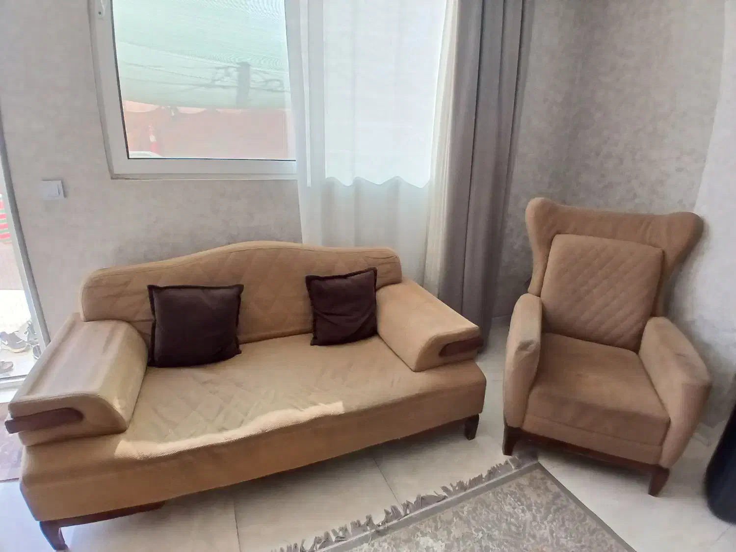 مبل ۷نفره|مبلمان خانگی و میز عسلی|شاهین‌شهر, گرگاب|دیوار