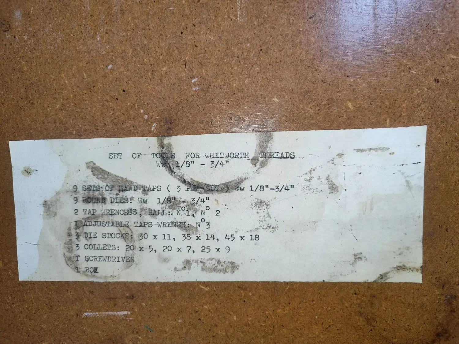 حدیده وقلاویز|ابزارآلات|کوهسار (البرز), |دیوار