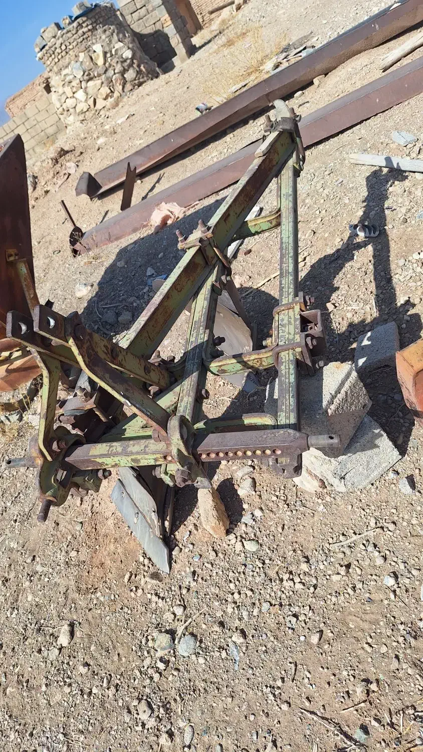 گاواهن رومانی|ماشین‌آلات صنعتی|نی‌ریز, |دیوار