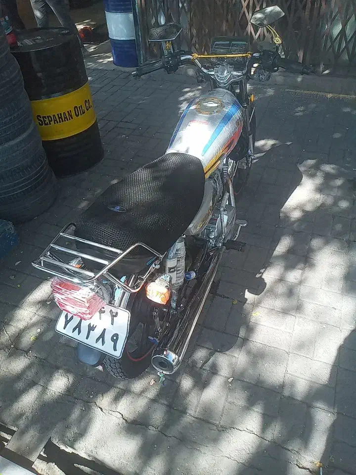 موتور ۴۰۴ یک ماه کارکرد|موتورسیکلت|بروجرد, |دیوار