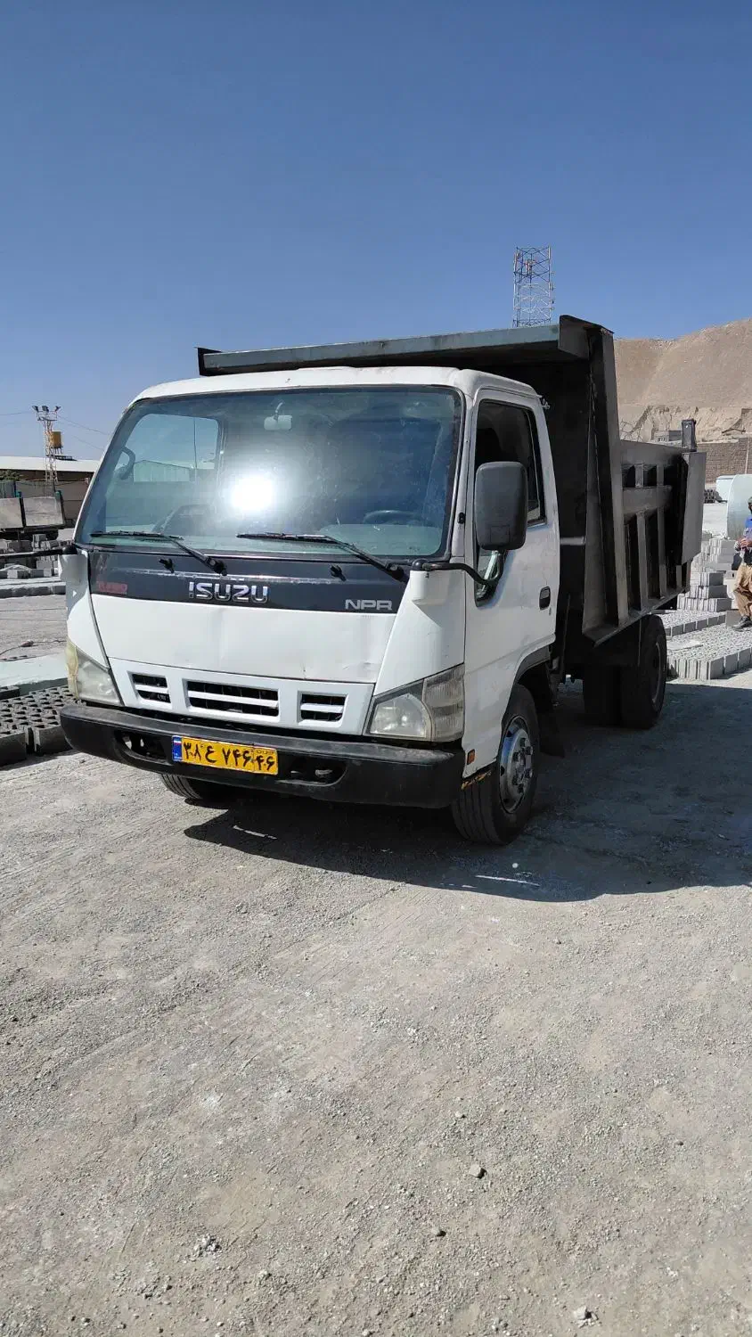 حمل نخاله و مصالح ساختمانی خاور ایسوزو بادسان|خدمات حمل و نقل|تهران, فرمانیه|دیوار