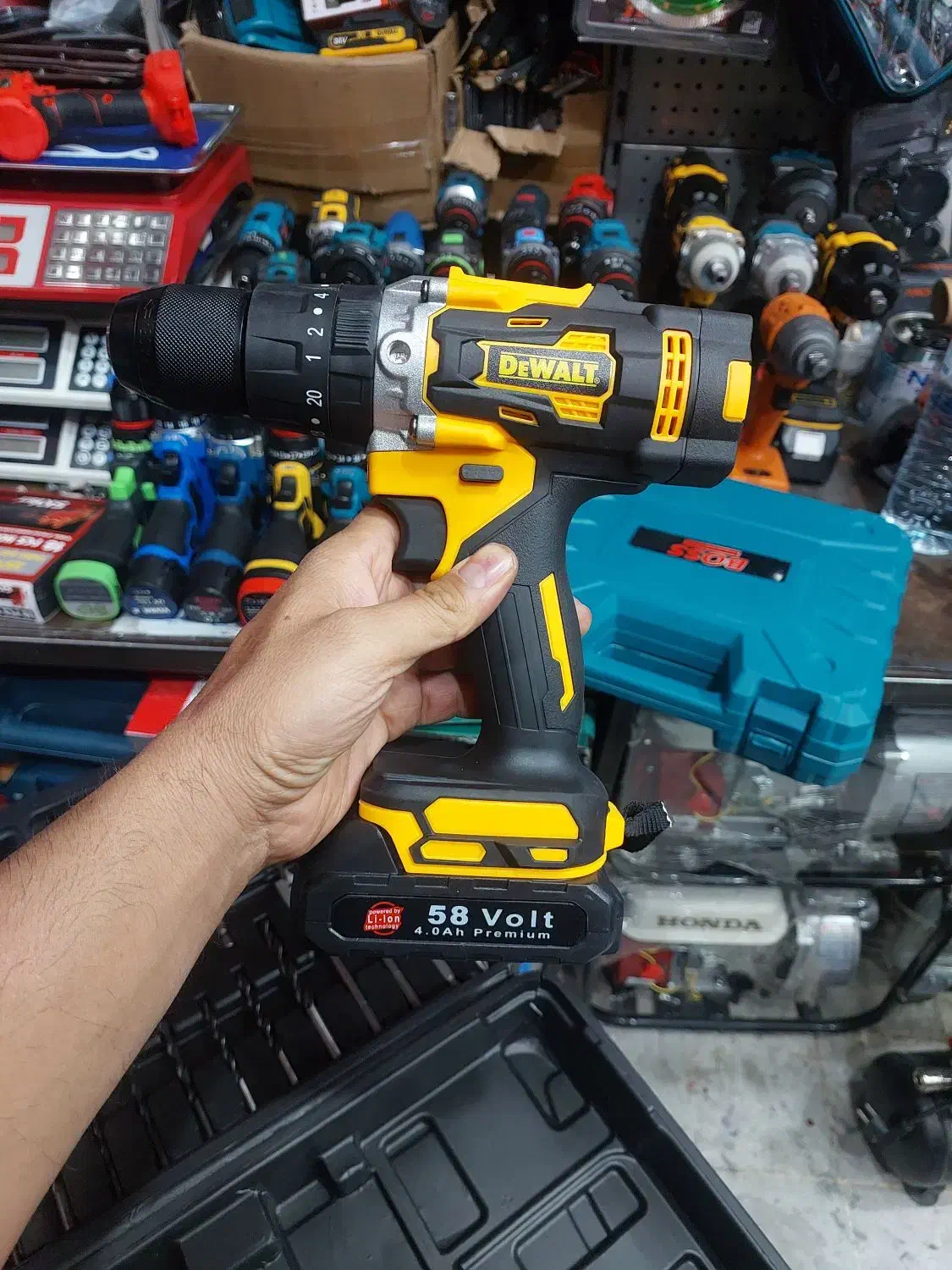 دریل شارژی دیوالت ۵۸ ولت صنعتی و پر قدرت|ابزارآلات|شیراز, بازار|دیوار