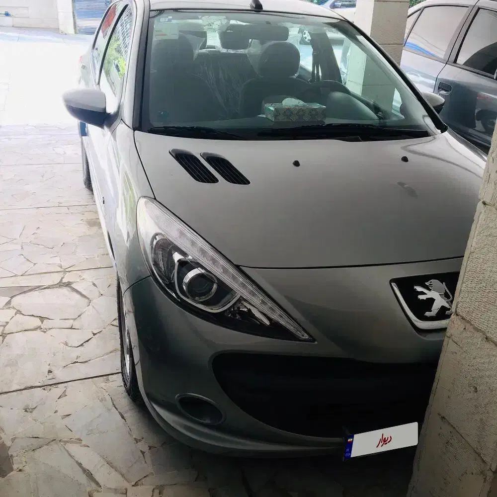 ۲۰۷ مدل ۴۰۲سقف فلز|خودرو سواری و وانت|اهواز, کوی ملی راه|دیوار