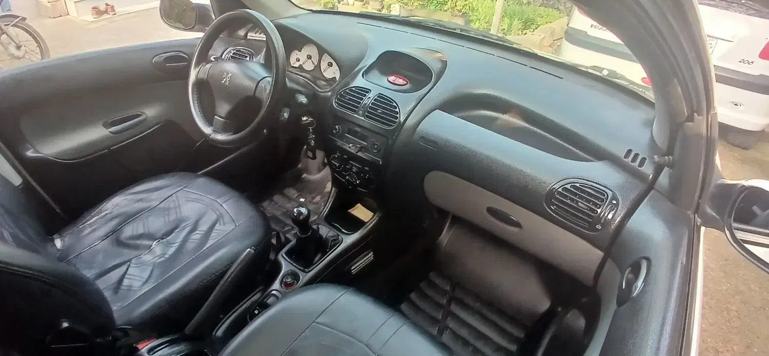 ۲۰۶ تیپ ۲|خودرو سواری و وانت|رشت, هلال احمر|دیوار