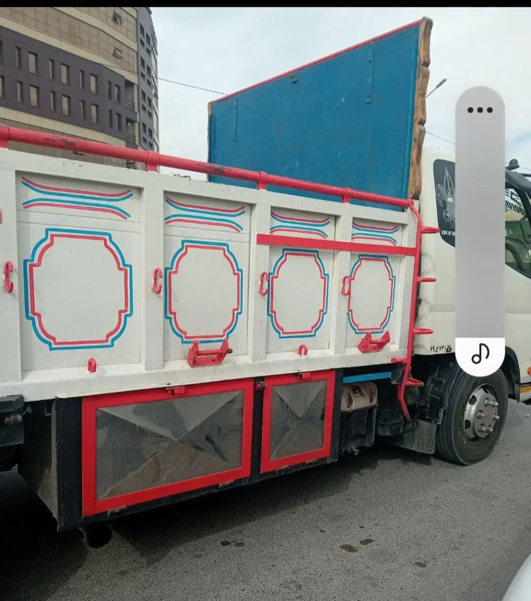 حمل بار و جابجای اثاث منزل و مبلمان و غیره|خدمات حمل و نقل|بم, |دیوار