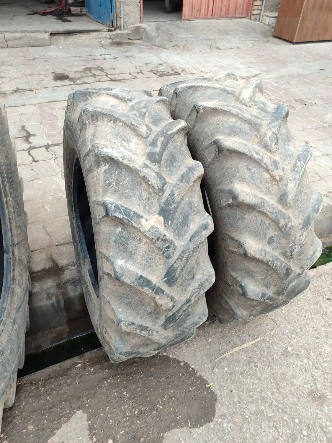 لاستیک تراکتور 6سیلندر|عمدهفروشی|خان ببین, |دیوار