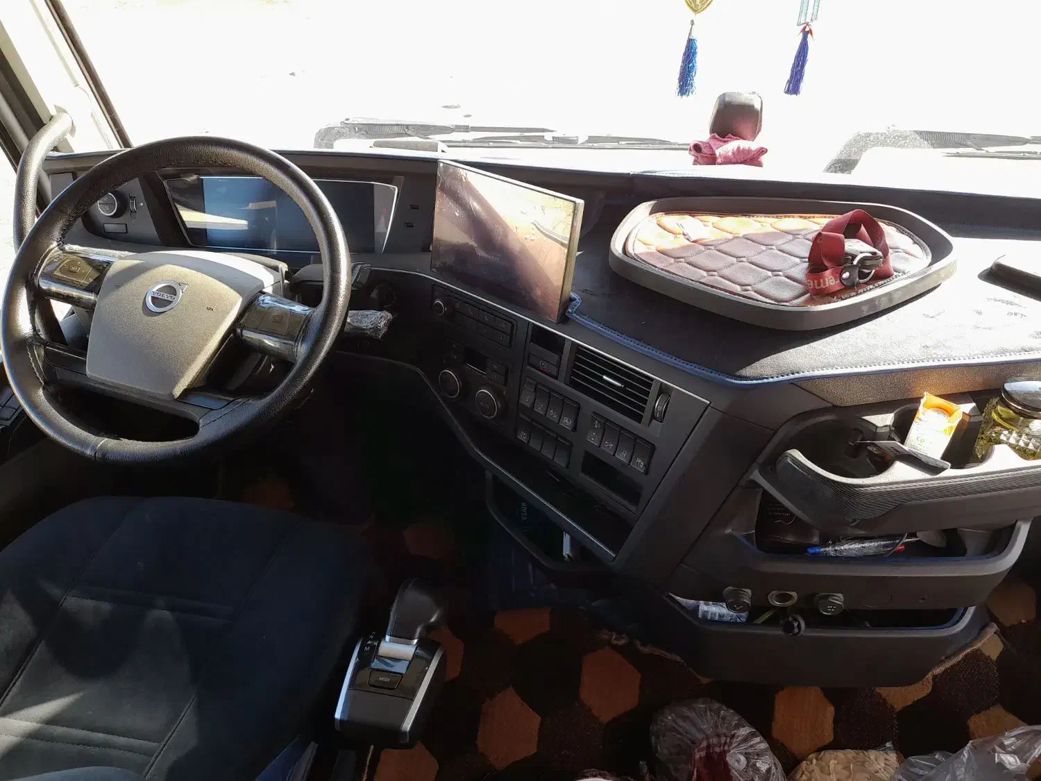 راننده پایه دو هستم|استخدام حمل و نقل|کرمانشاه, |دیوار