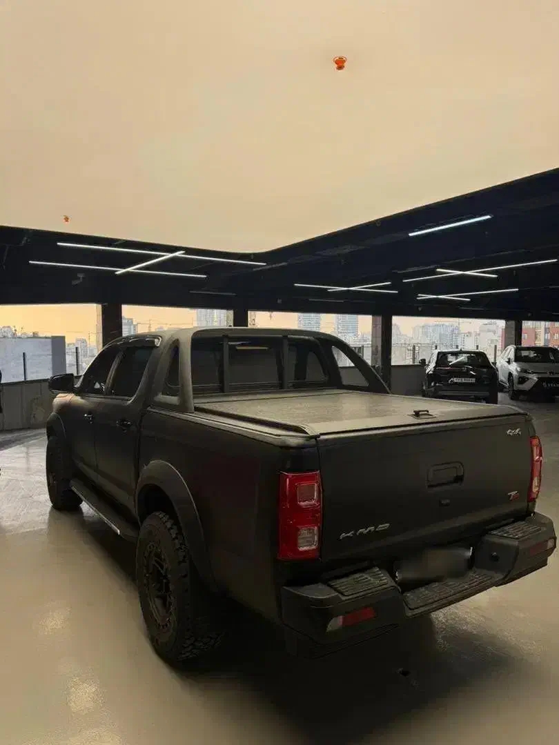 کی ام سی t8 مدل ۴۰۲|خودرو سواری و وانت|تهران, حکمت|دیوار