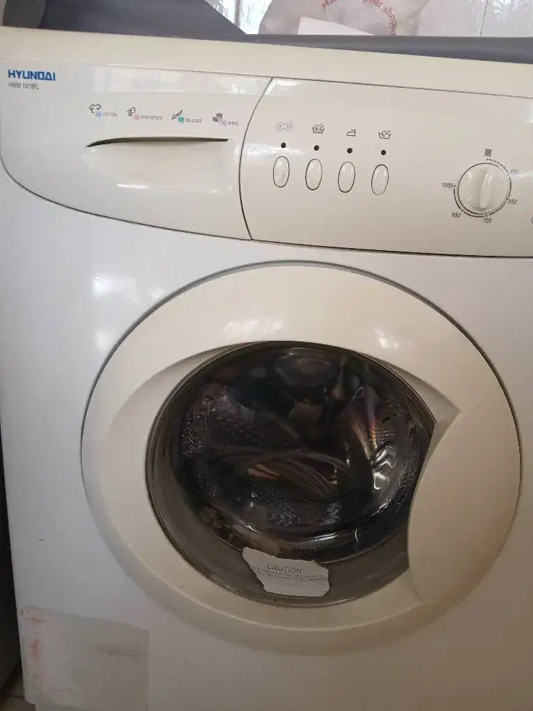 ماشین لباس شویی Hyundai|ماشین لباسشویی و خشککن لباس|شاهینشهر, سعدی جنوبی|دیوار