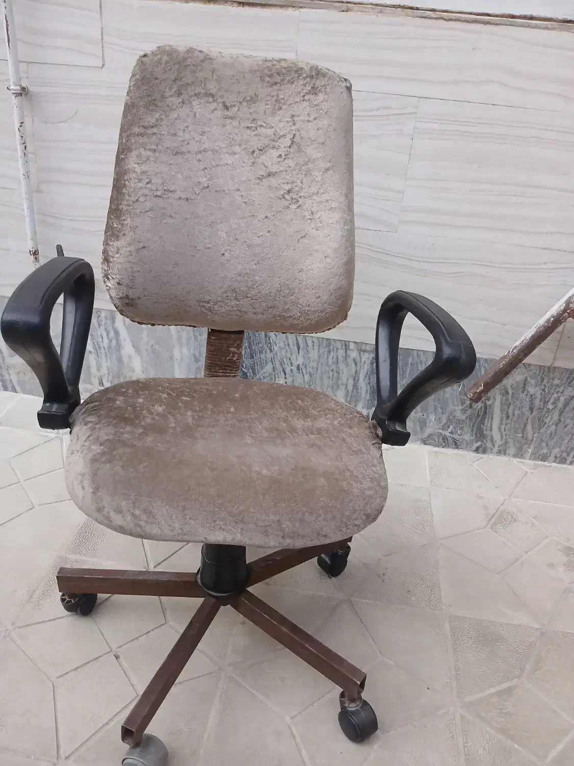 صندلی چرخ دار|صندلی و نیمکت|کوهدشت, |دیوار