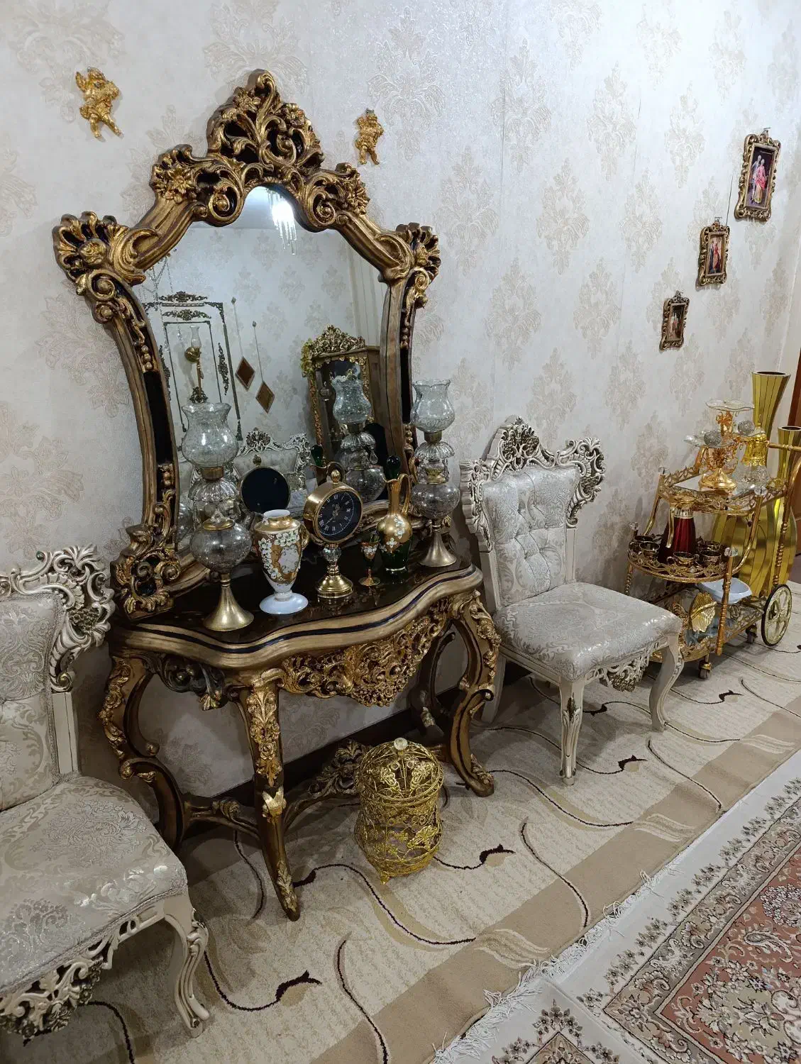 آینه کنسول ورق طلا|بوفه، ویترین، کنسول|اهواز, کمپلو جنوبی|دیوار