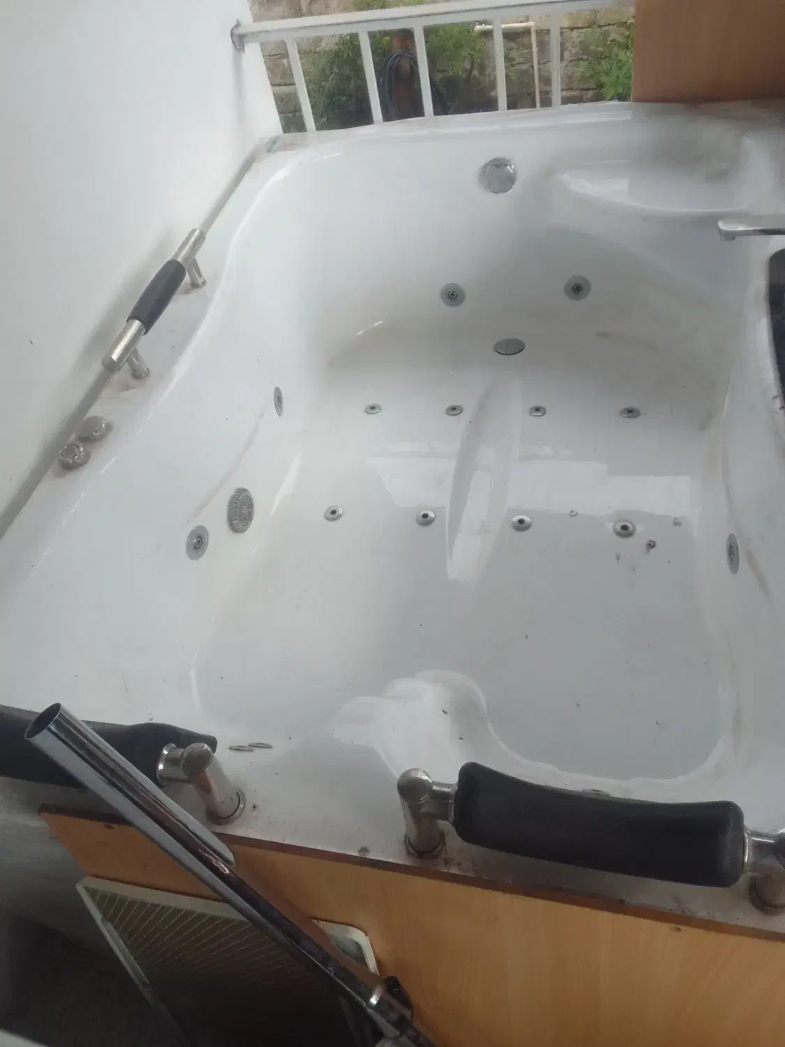 جکوزی دونفره|لوازم حمام|بندر انزلی, پیل علی باغ|دیوار