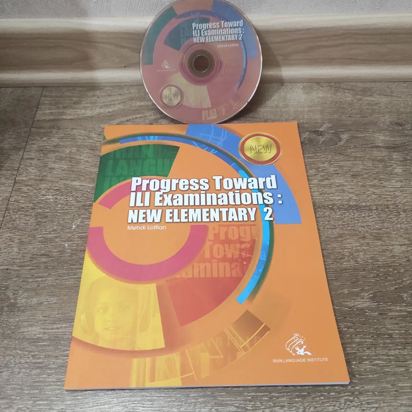 کتاب تست کانون زبان ترم elementary 2|کتاب و مجله آموزشی|شیراز, حافظیه|دیوار