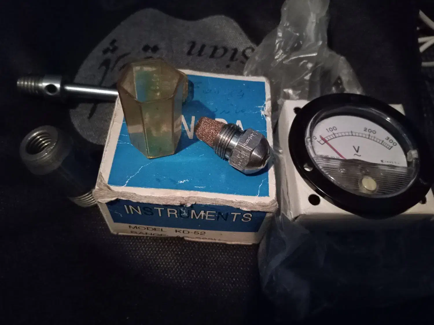 نازل مشعل و ولت متر گرد عقربه ای|بخاری، هیتر، شومینه|تبریز, |دیوار