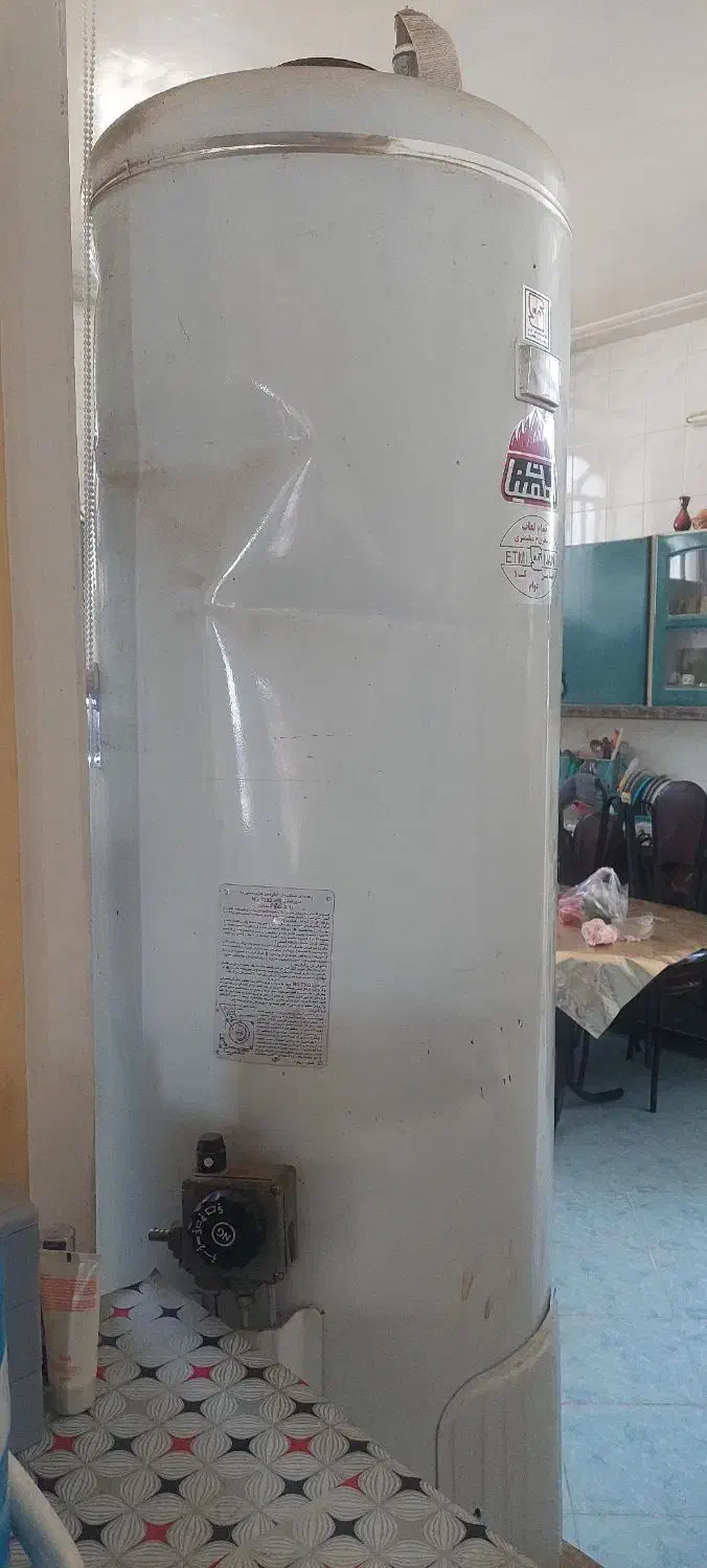 فروش آب گرمکن گالنی ۲۰۰لیتری مدل اطمینان|آبگرمکن، پکیج، شوفاژ|سروستان, |دیوار