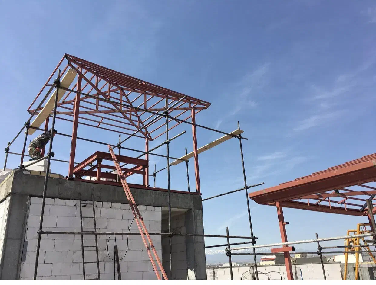 جوشکاری شیروانی و سازه آهنی اکیپ مجرب|خدمات پیشه و مهارت|میانه, |دیوار