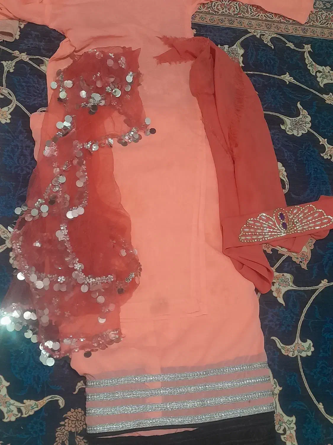 لباس ترکی قشقایی|لباس|سیاخ دارنگون, |دیوار