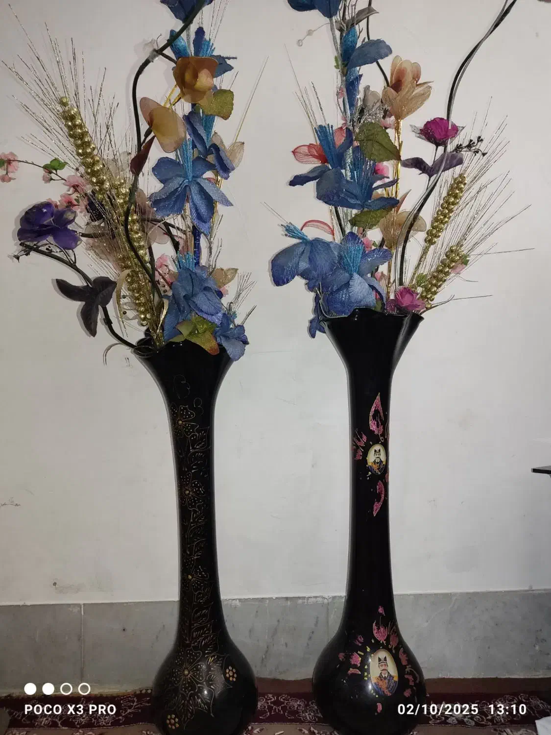 گلدان  شیشه ای|گل مصنوعی|کلاله, |دیوار