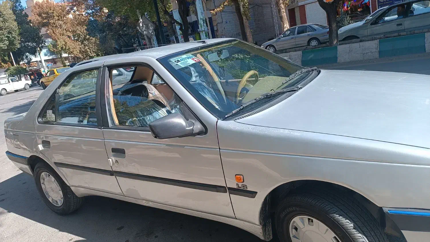 پژو 405 مدل 92|خودرو سواری و وانت|بروجرد, |دیوار
