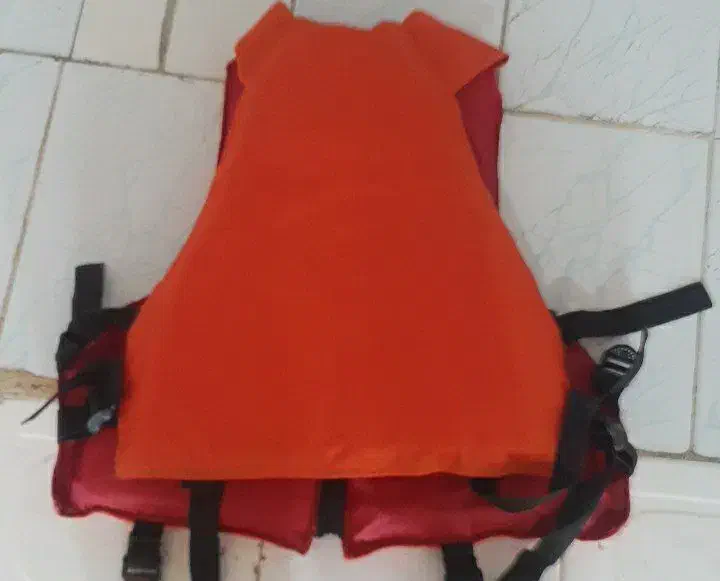 جلیغه نجات|غواصی و ورزش‌های آبی|دورود, |دیوار