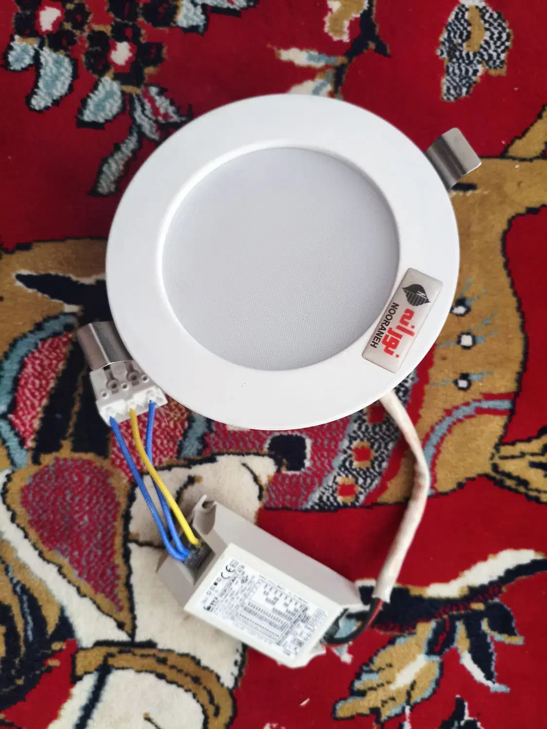 لامپ سقفی|لامپ و چراغ|مرودشت, فرهنگ|دیوار