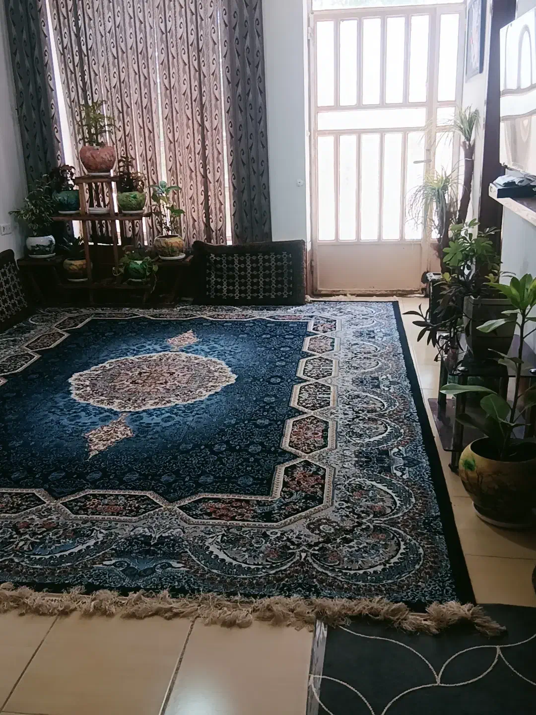 منزل مبله، خانه مسافر|اجارهٔ کوتاهمدت آپارتمان و سوئیت|شیراز, شهرک مهدیآباد|دیوار