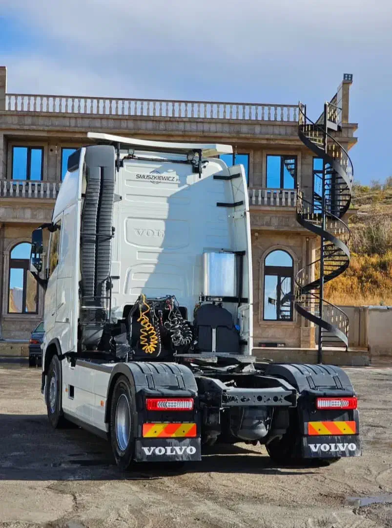 ولوو نیوفیس ۲۰۲۲|خودرو سنگین|بستان آباد, |دیوار