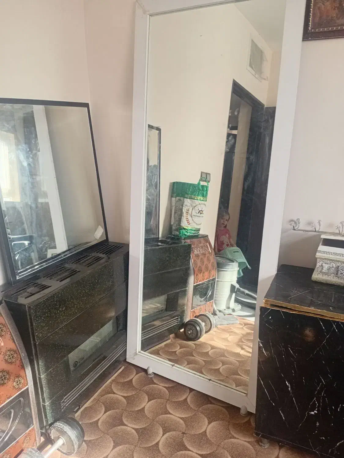 اینه|آینه|گناباد, |دیوار