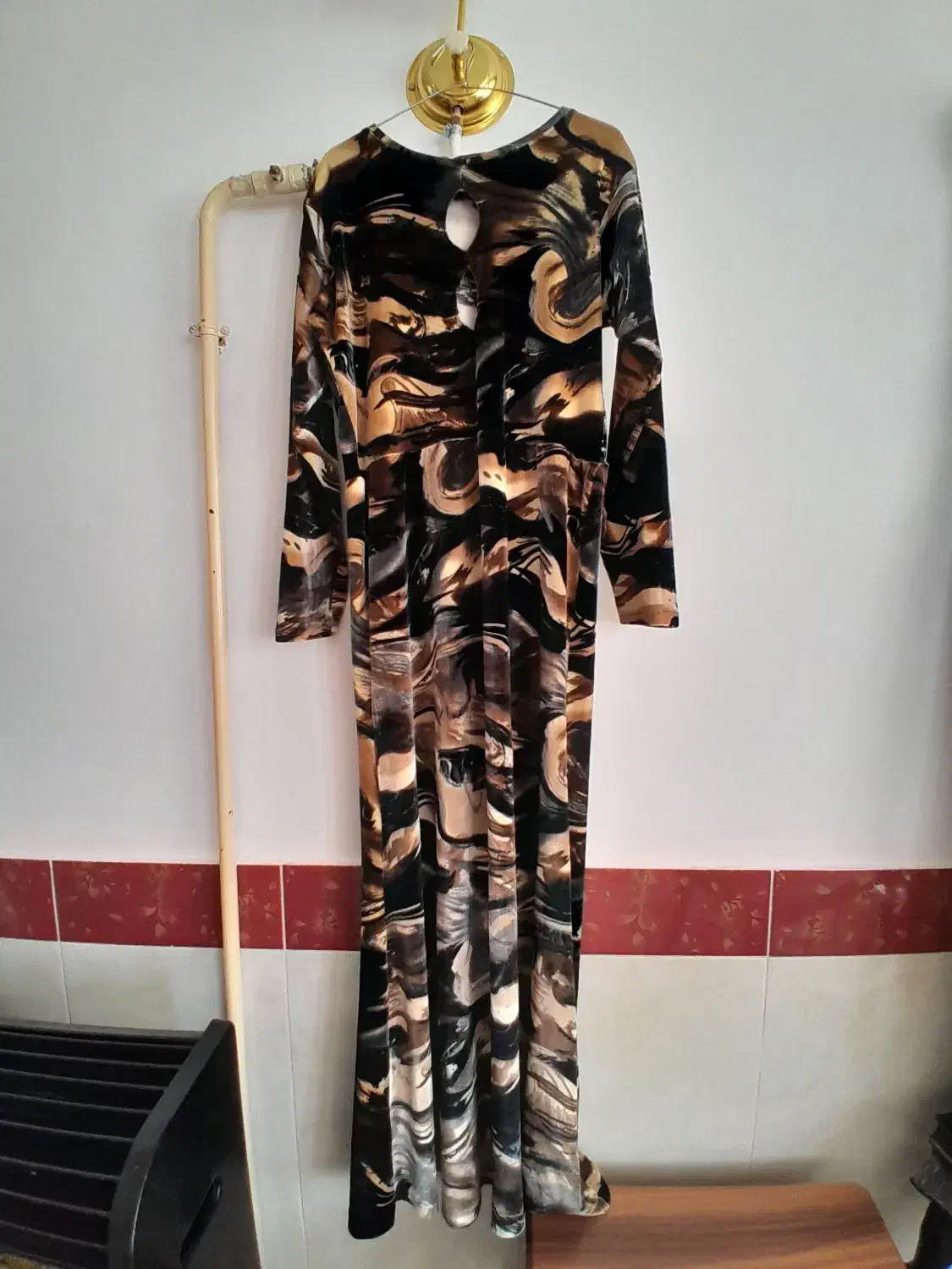 لباس مجلسی|لباس|مراغه, |دیوار