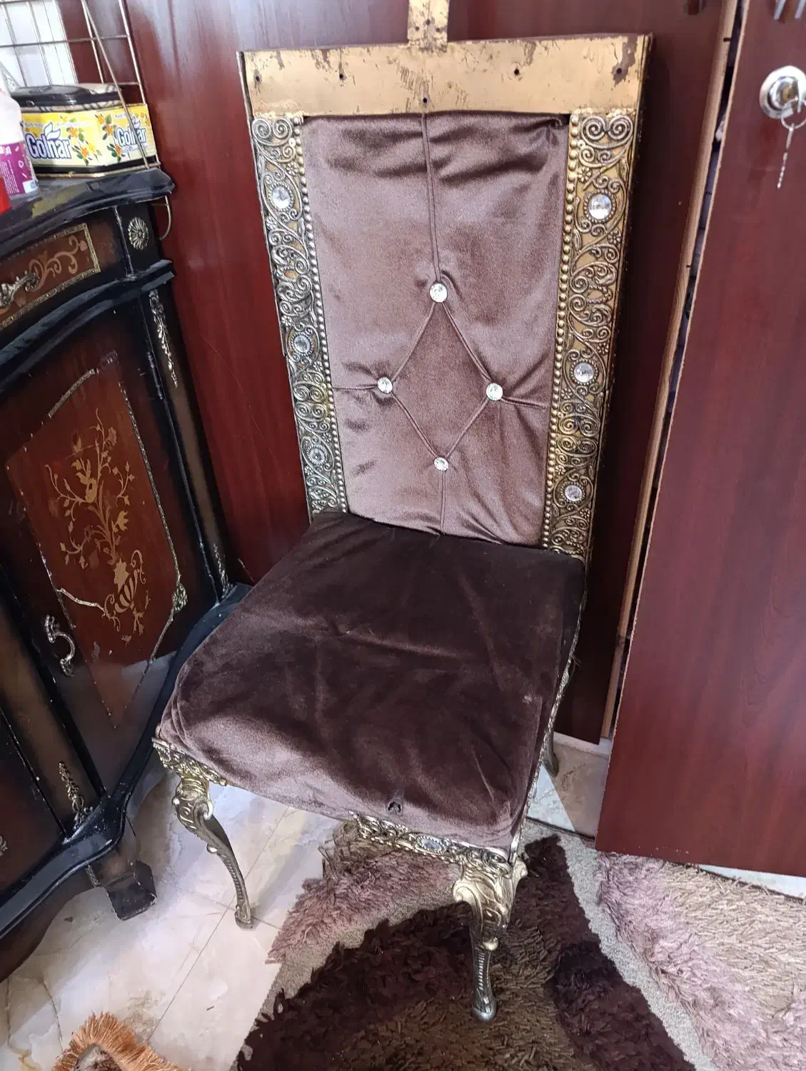 میز صندلی برنزمیز و چهار عدد صندلی برنز|میز و صندلی غذاخوری|اندیشه, اندیشه فاز ۳|دیوار