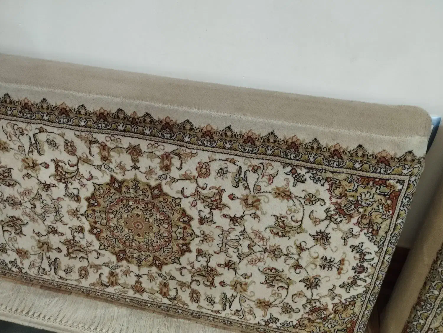 ۲عدد پشتی فرشی ۷۰۰ شانه|پشتی|دورود, |دیوار