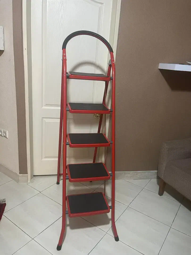 نردبان ۵ پله جنس محکم و بادوام|ابزارآلات|اندیشه, اندیشه فاز ۱|دیوار