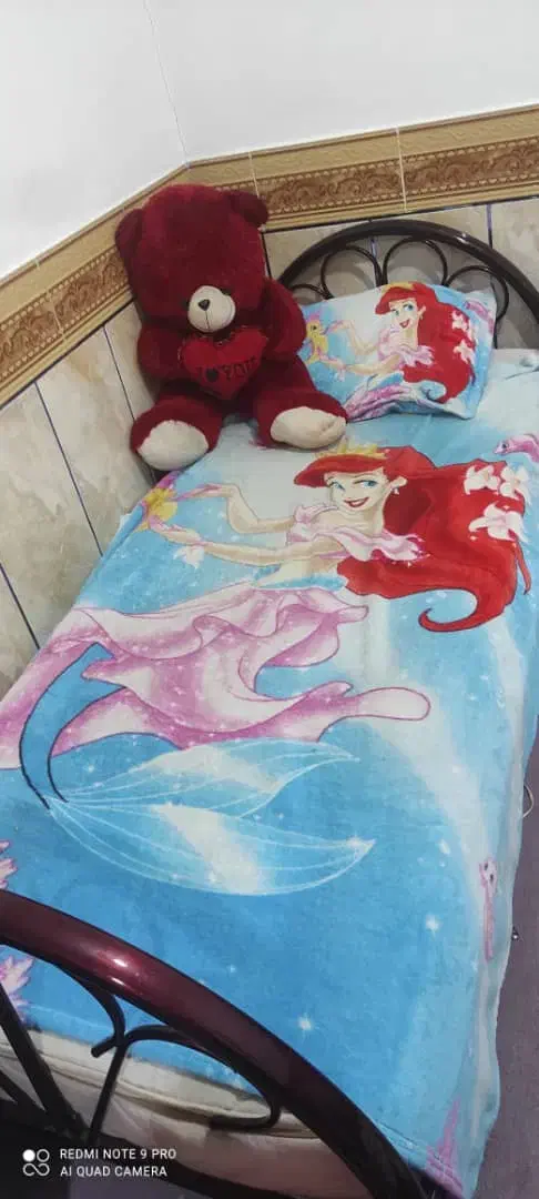 دوعدد. تخت خواب یک نفره|تخت و صندلی بچه|خرمشهر, |دیوار