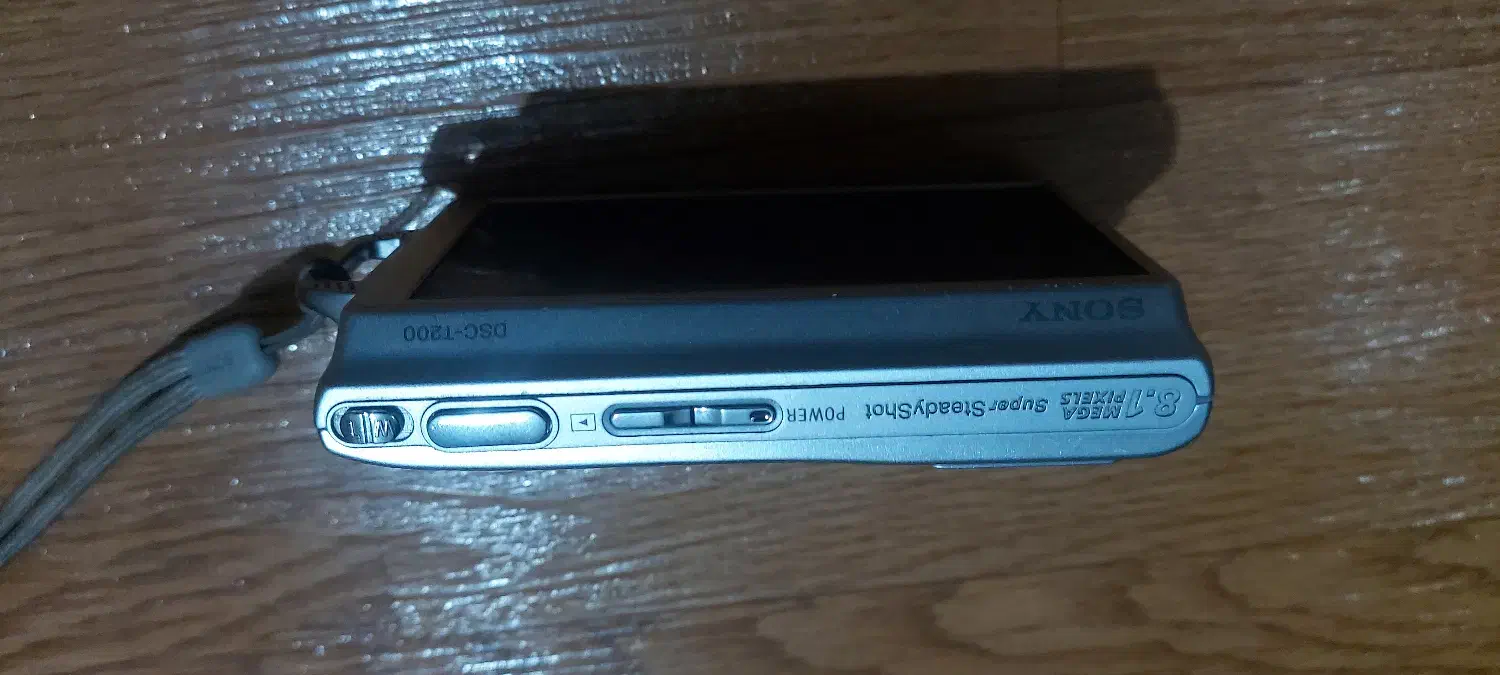 دوربین سونی سایبرشات|دوربین عکاسی و فیلمبرداری|شیراز, فرهنگ شهر|دیوار