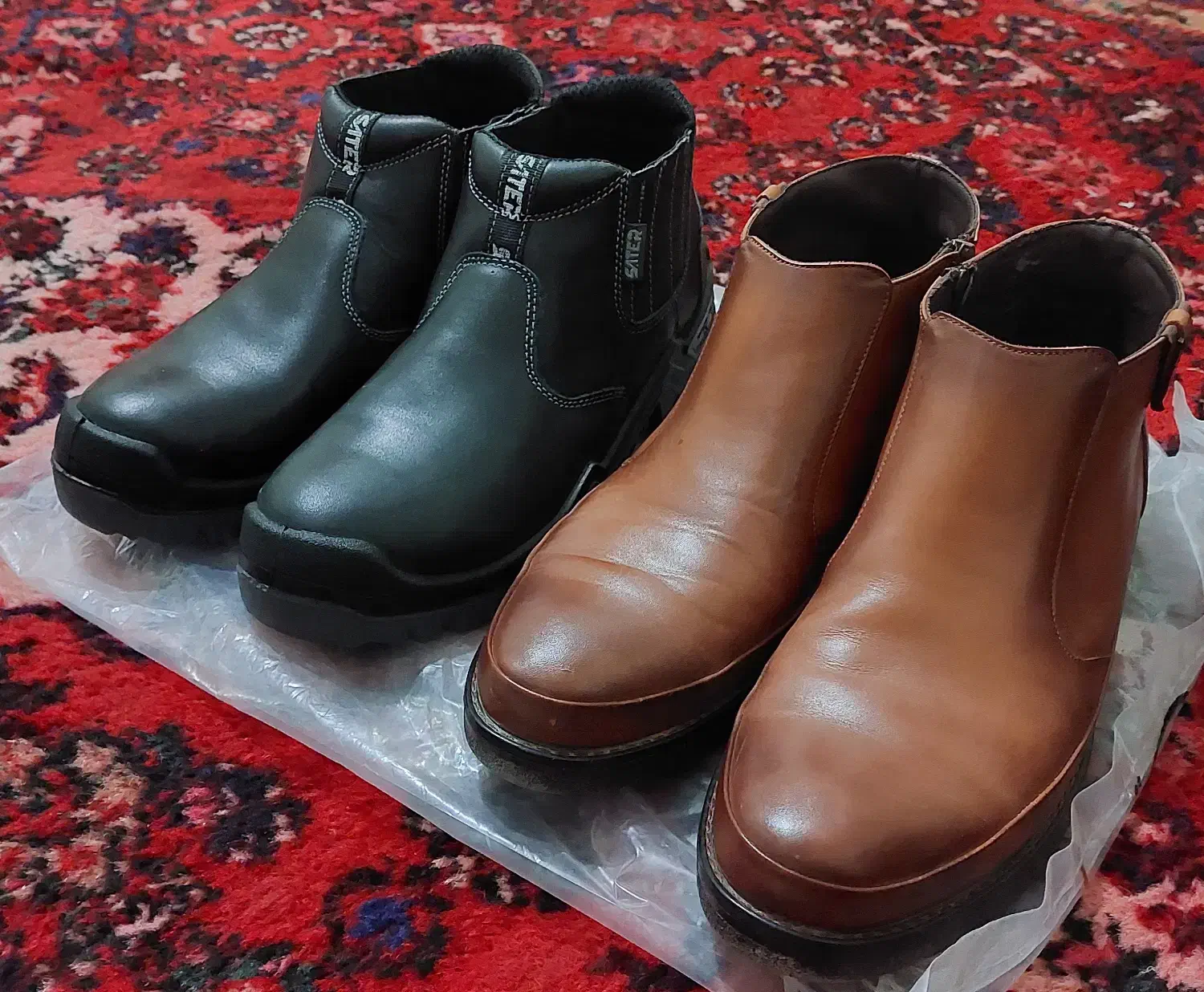 دو جفت کفش به قیمت یک جفت|کیف، کفش، کمربند|کبودرآهنگ, |دیوار