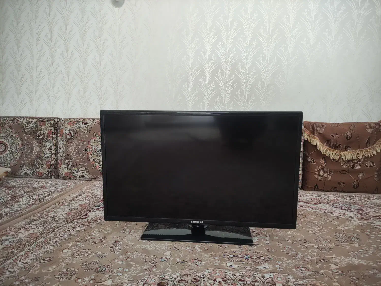 تلویزیون 32|تلویزیون و پروژکتور|مریوان, |دیوار