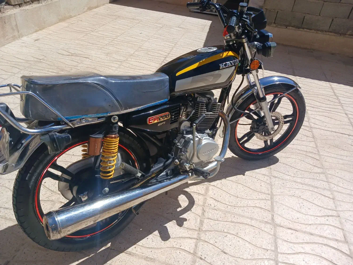 ۲۰۰ کویر|موتورسیکلت|شیراز, گود خزینه|دیوار