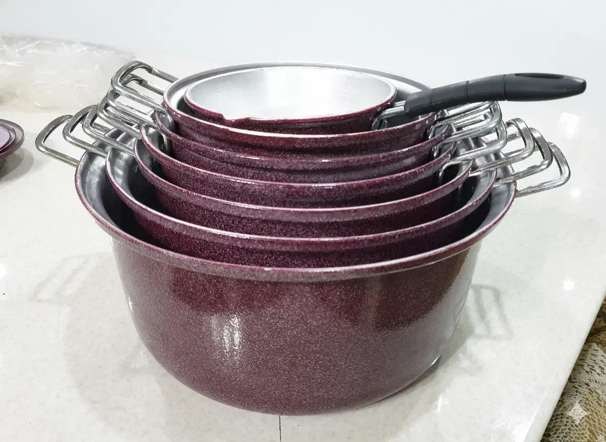 قابلمه روحی نو|ظروف پخت‌وپز|اراک, |دیوار