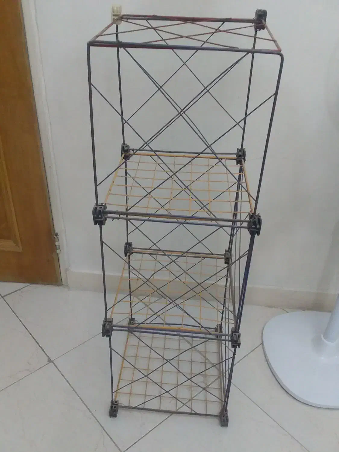 دو عدد قفسه فلزی معاوضه دارم|کتابخانه، شلف، قفسههای دیواری|هشتگرد, فاز ۲ مهستان|دیوار