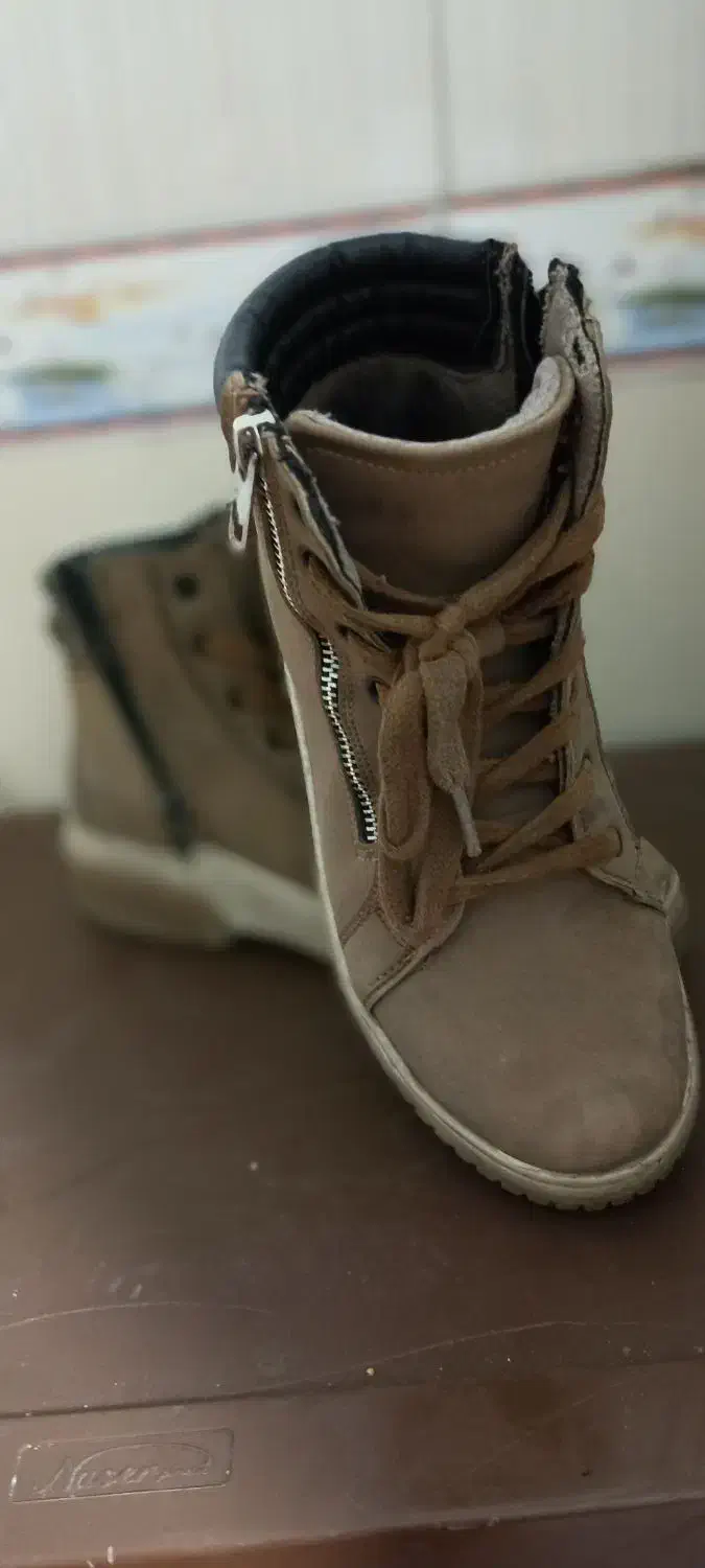 کفش|کیف، کفش، کمربند|قرچک, شهرک الحدید|دیوار