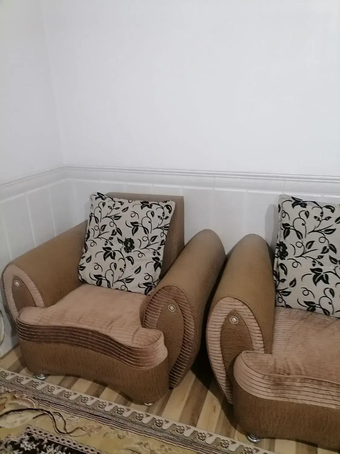 مبل کارکرده درحدنو|مبلمان خانگی و میز عسلی|مرودشت, فاز دوم شهرک فرهنگیان|دیوار