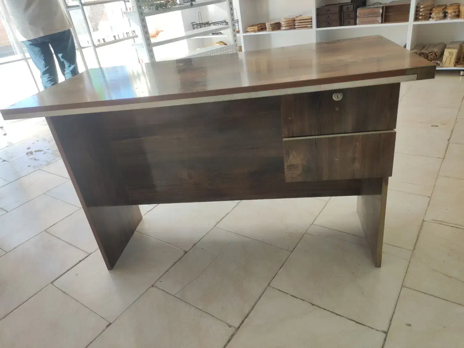 میز|میز تحریر و کامپیوتر|بیرجند, |دیوار