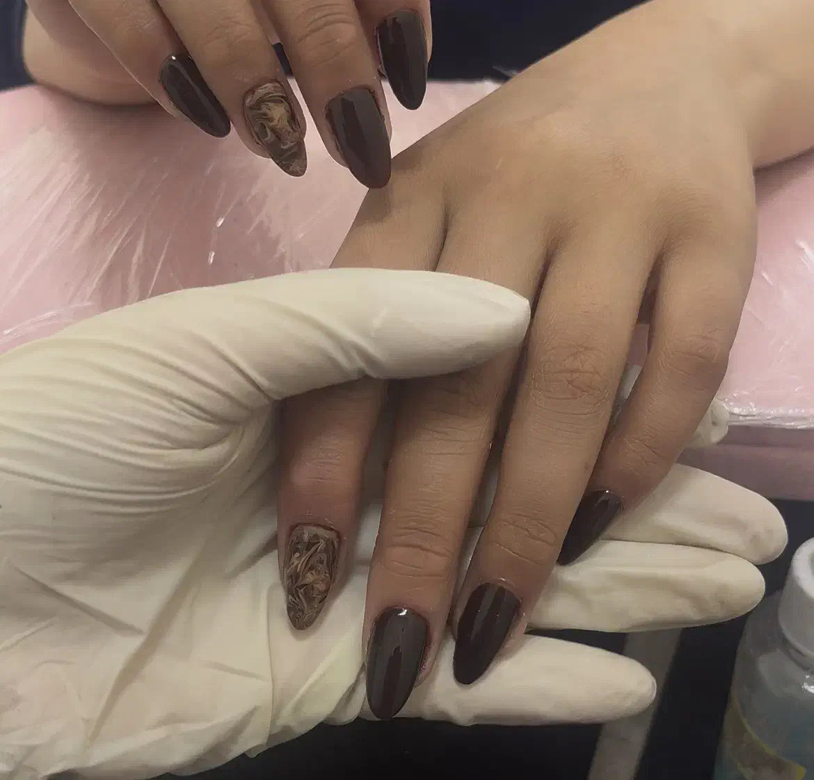 کاشت ناخن (آموزش صفر تا صد ۳،۵۰۰)|خدمات آرایشگری و زیبایی|ساری, |دیوار